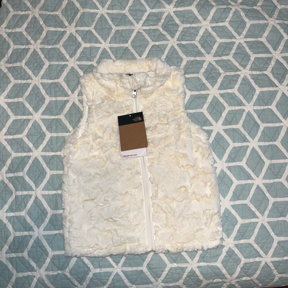 The NorthFace swirl vest 5T vintage white